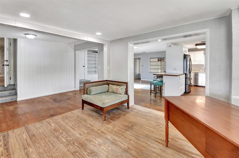 311 N Blue Lake Ter #1 - Photo 4 of 12