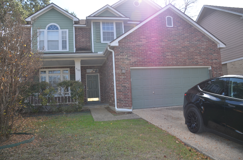 9142 Maggie Ct - Photo 3 of 19