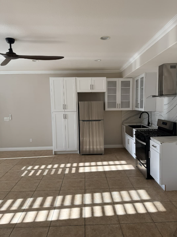 6350 Peach Blossom St #ADU - Photo 2 of 9