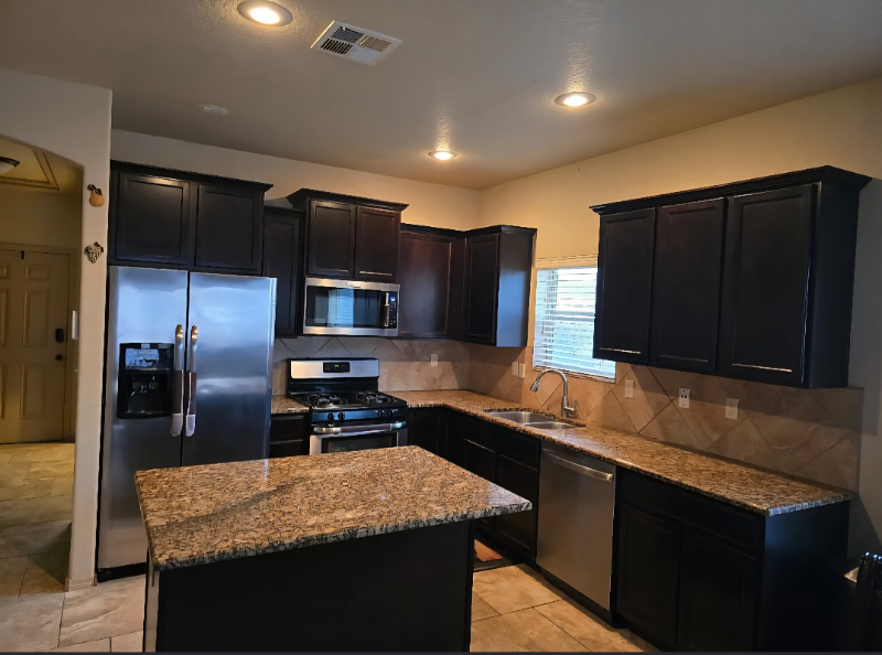 13844 Hollywood Dr - Photo 3 of 20