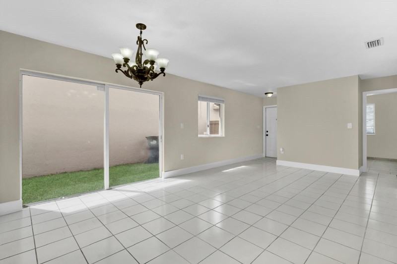 16214 Sw 137th Ct - Photo 3 of 14