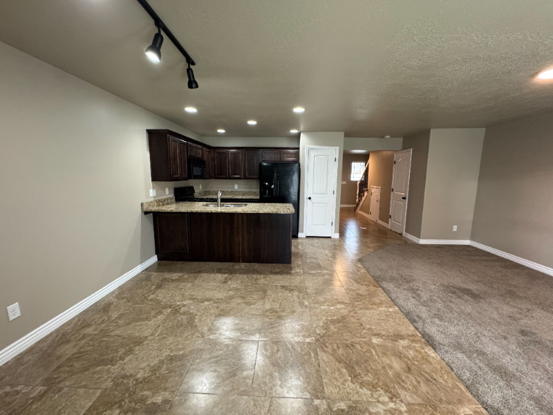 1019 Ws - Photo 4 of 20