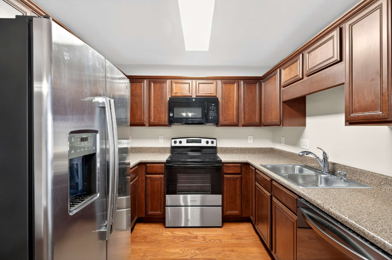 1036 Harold Lee Dr - Photo 6 of 19