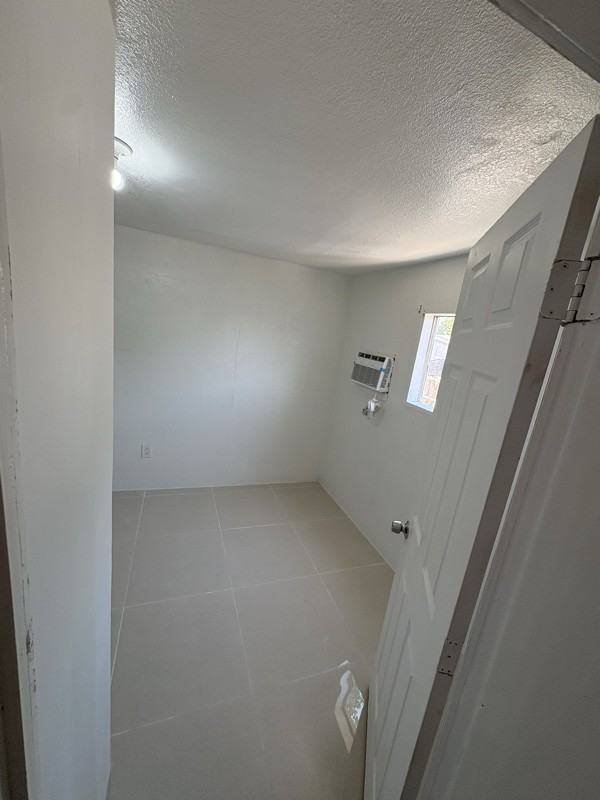 1331 Sw 129th Ave - Photo 5 of 10