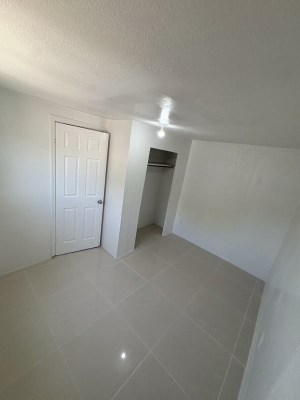 1331 Sw 129th Ave - Photo 6 of 10