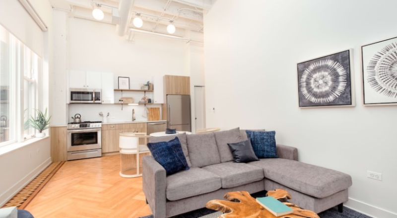 25 E Adams St - Photo 2 of 14