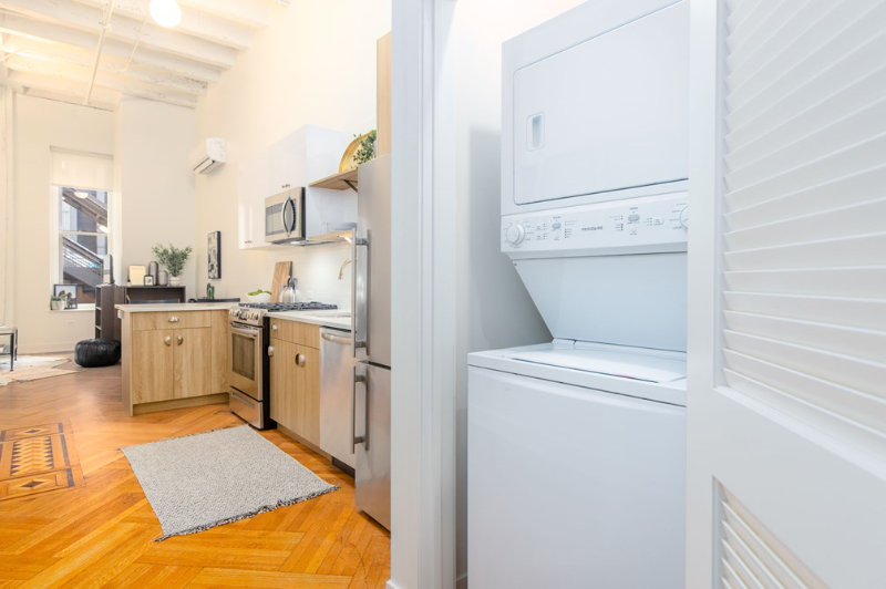 25 E Adams St - Photo 3 of 14