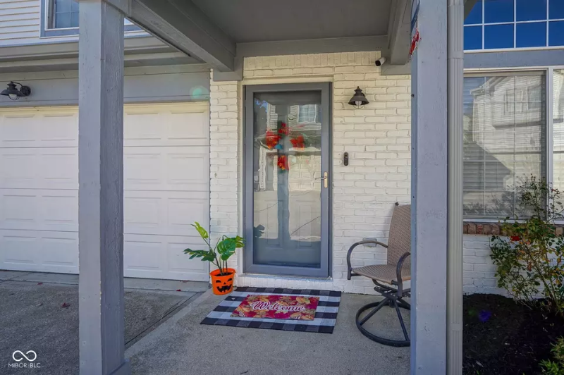 9904 Worthington Blvd - Photo 2 of 6