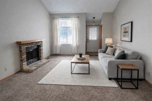 9902 Fillmore St Ne - Photo 1 of 1