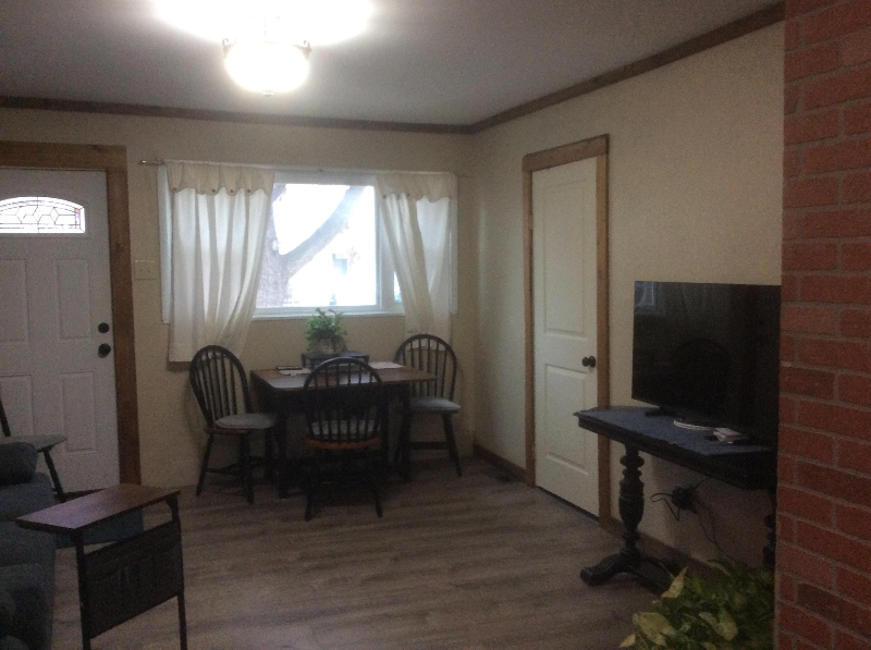 39 Oakland St - Photo 5 of 9