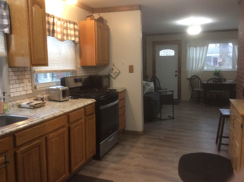 39 Oakland St - Photo 7 of 9