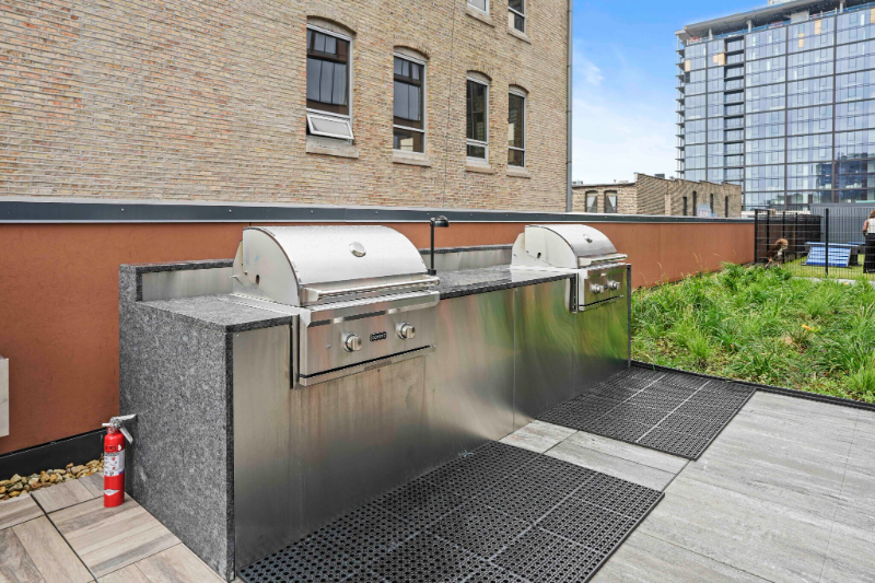 160 N Aberdeen St - Photo 6 of 10