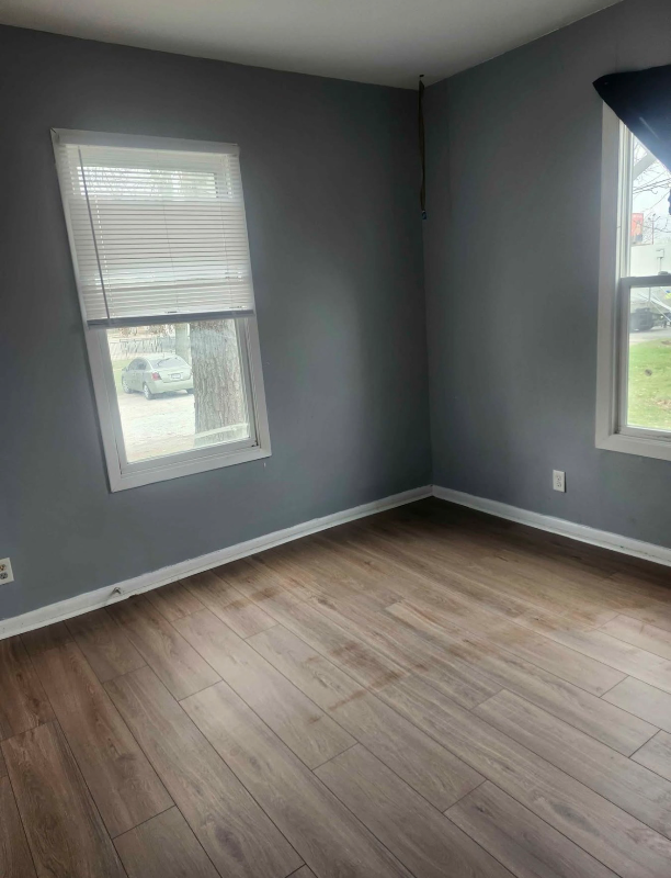 412 Oneida St - Photo 2 of 8