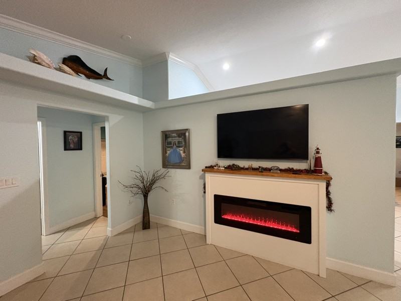 7704 San Carlos Dr - Photo 4 of 11