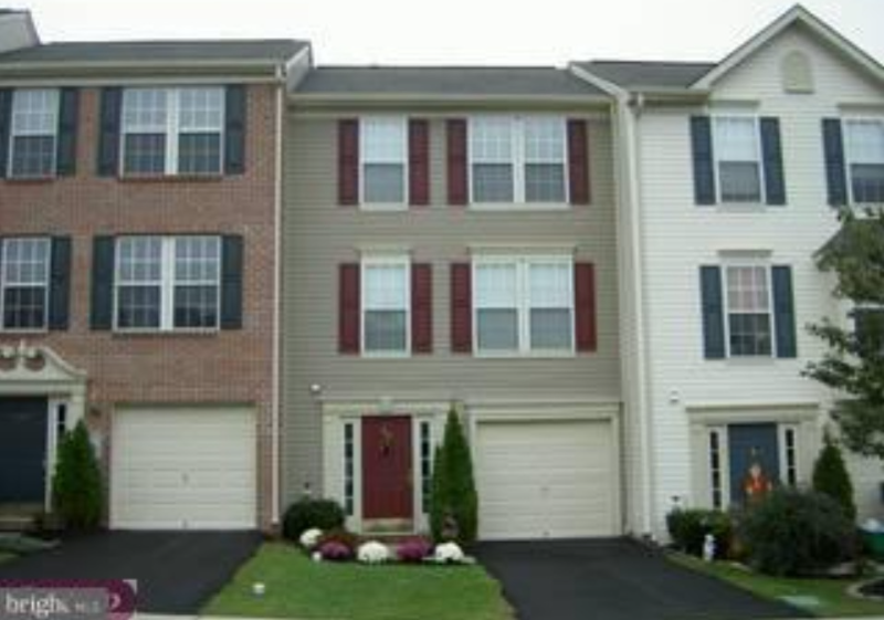 302 Joshua Ct - Photo 2 of 12