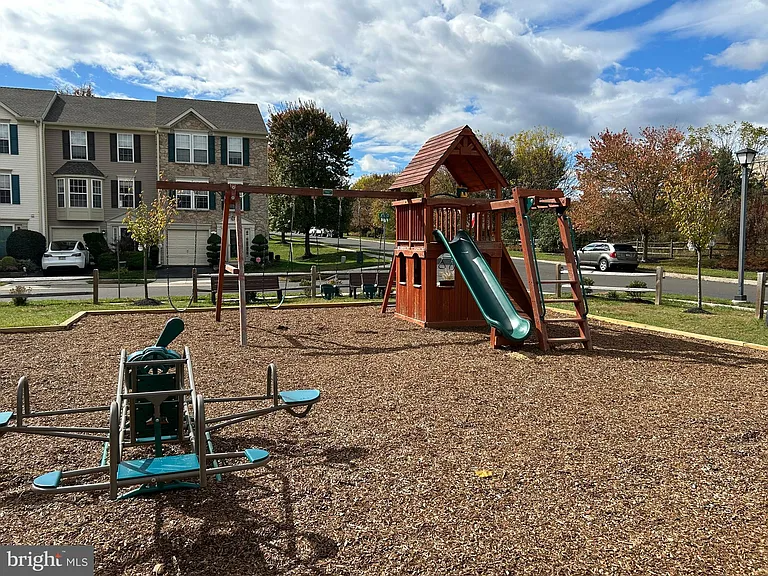 302 Joshua Ct - Photo 6 of 12