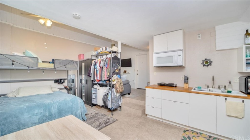 1545 N Monterey Ave #A - Photo 6 of 18