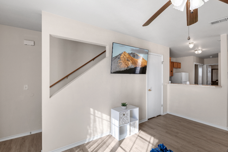 2803 Vernice Loop #4 - Photo 7 of 18