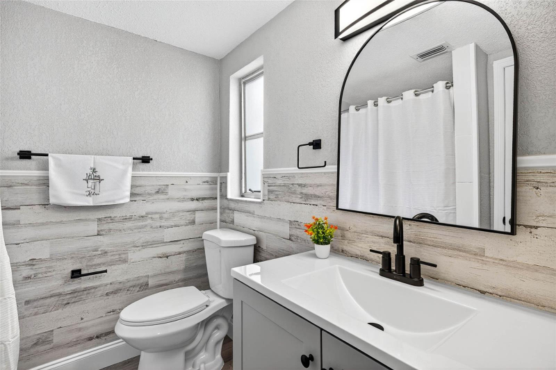 7835 Birchwood Dr - Photo 4 of 14