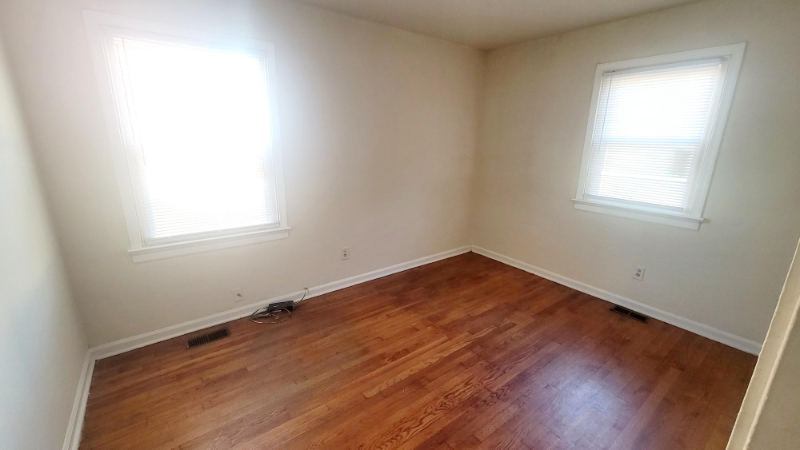 1210 Carlisle Ave - Photo 5 of 8