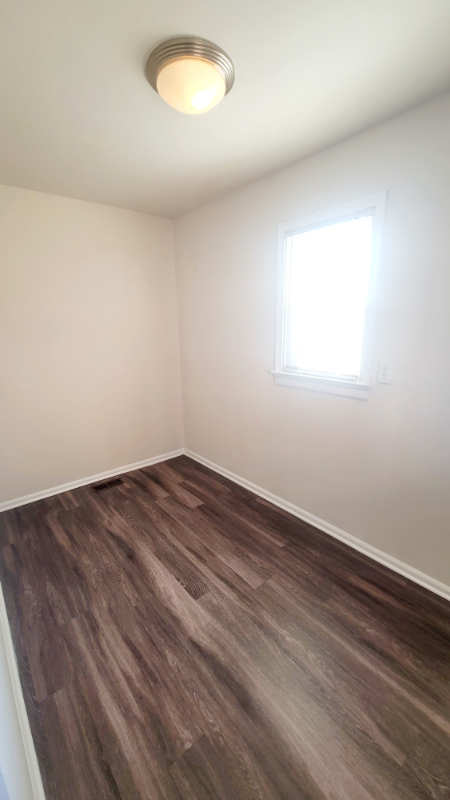 1210 Carlisle Ave - Photo 7 of 8