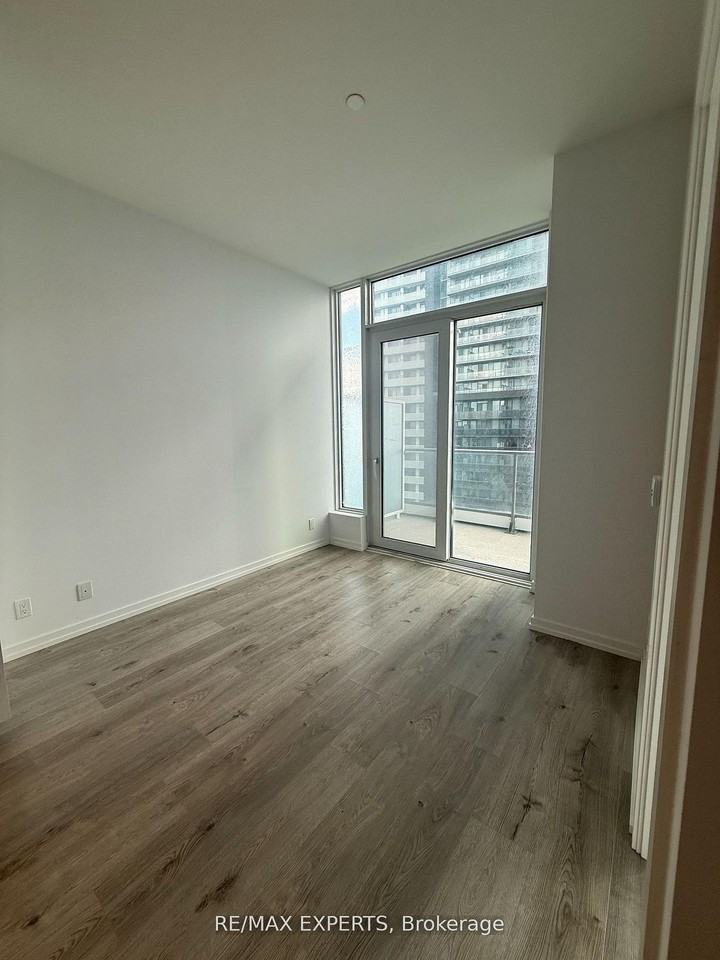 7890 Jane Street - Photo 6 of 14