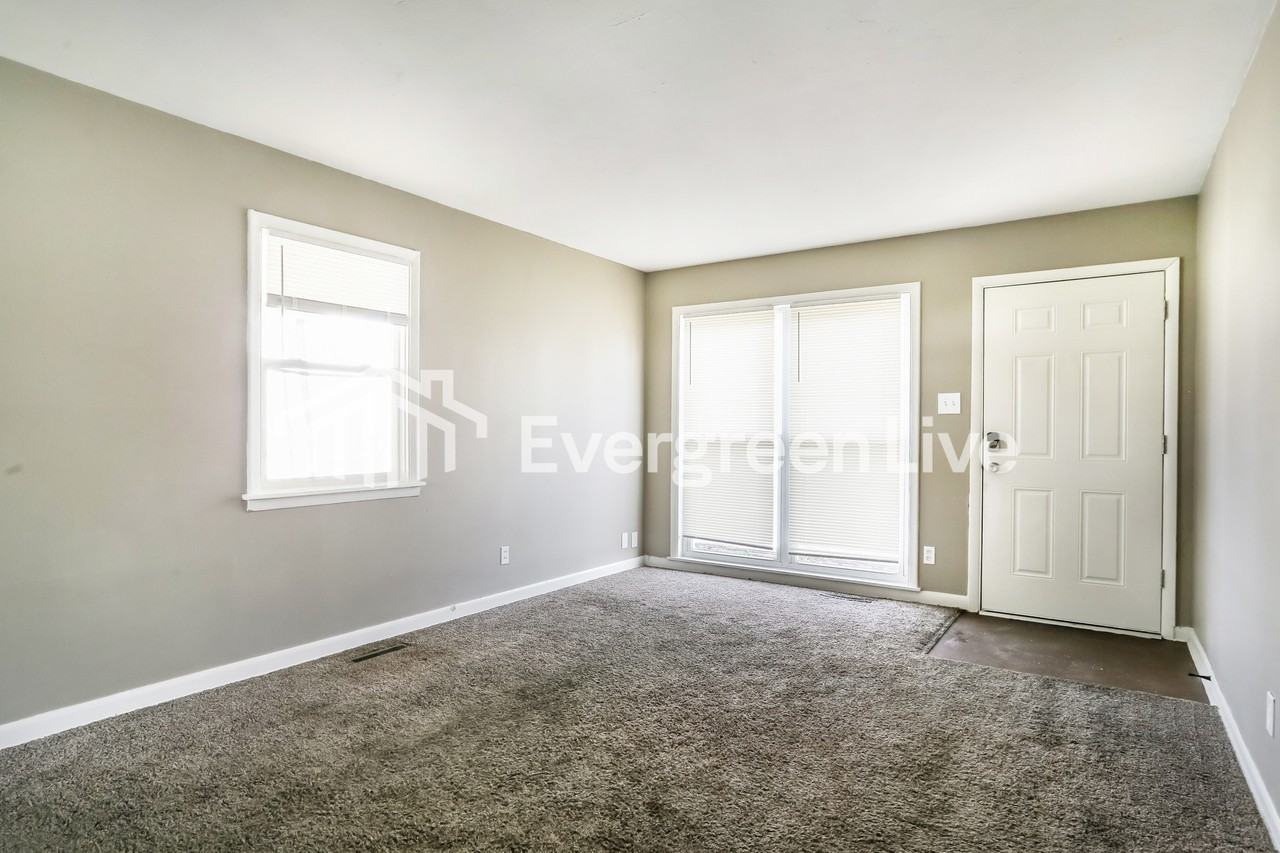 1665 Shady Lane Rd - Photo 3 of 15