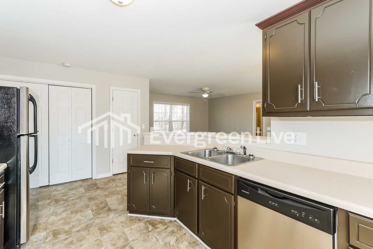 2621 National Woods Dr - Photo 6 of 15