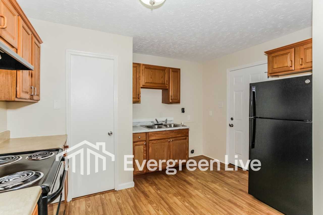 8661 Neptune Dr - Photo 6 of 15