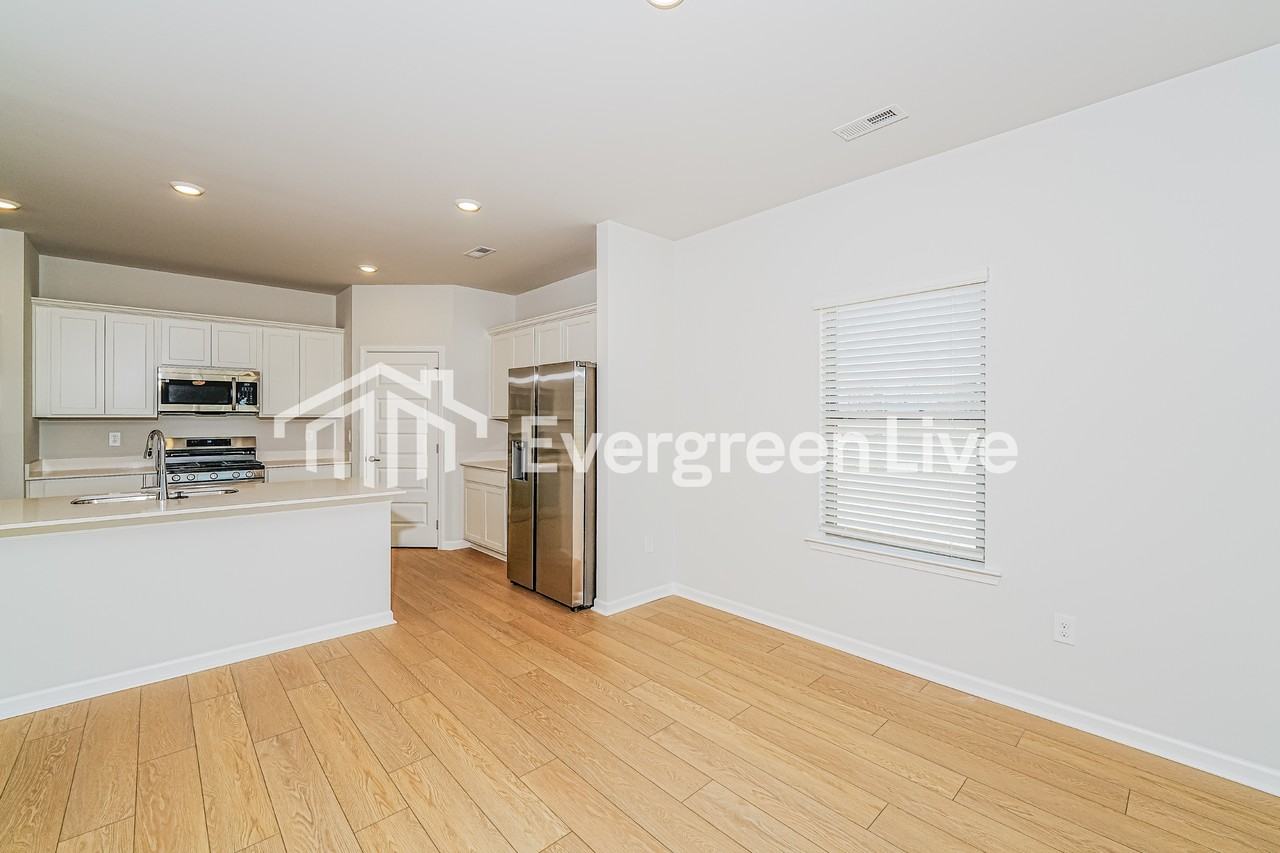 202 Paca Ln - Photo 6 of 16