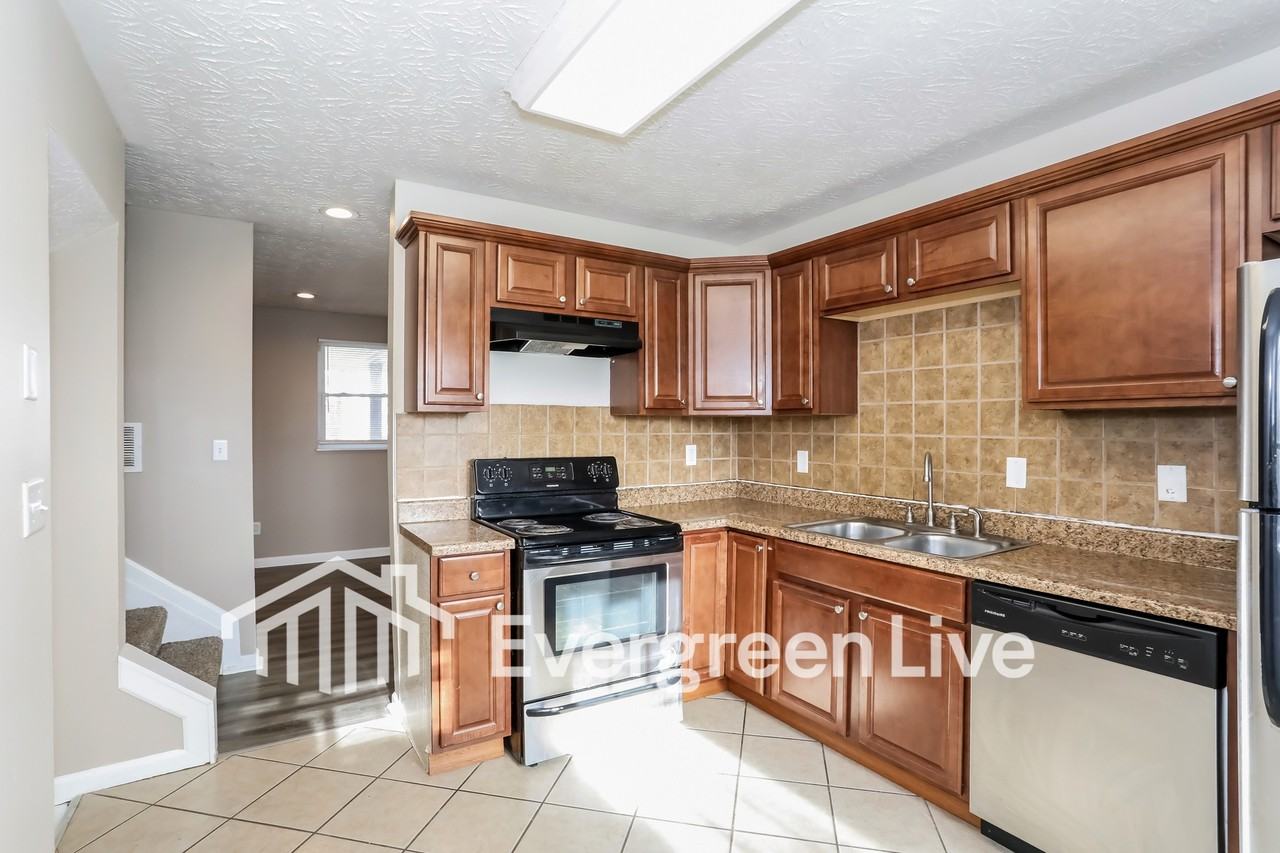 11740 Hanover Rd - Photo 7 of 15