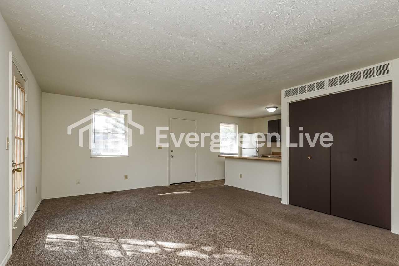 8197 Mount Washington Dr - Photo 4 of 15