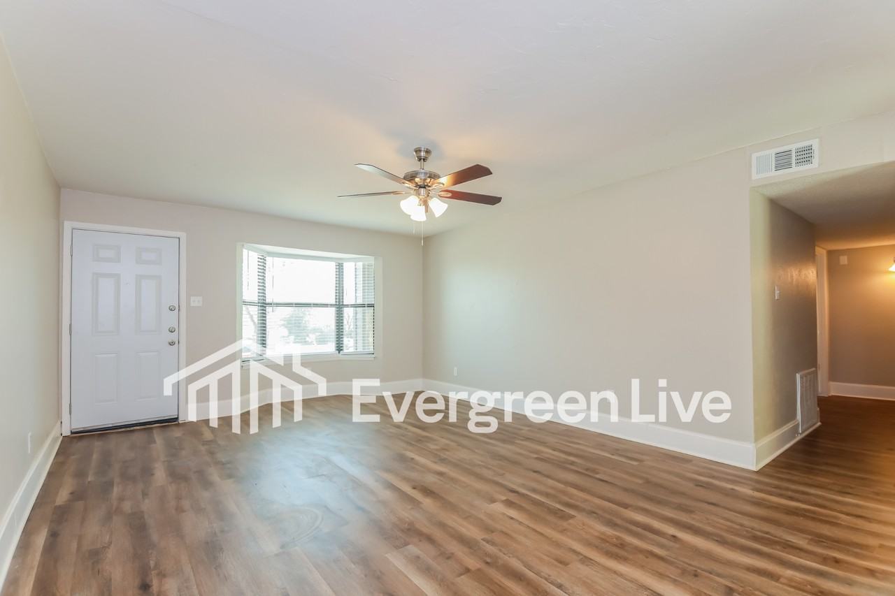 1225 Bard Dr - Photo 3 of 14