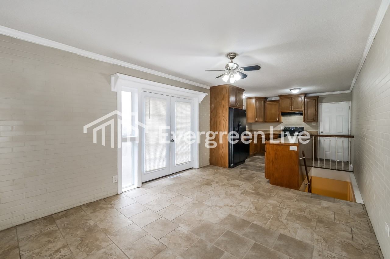 3106 E 94th St - Photo 4 of 15