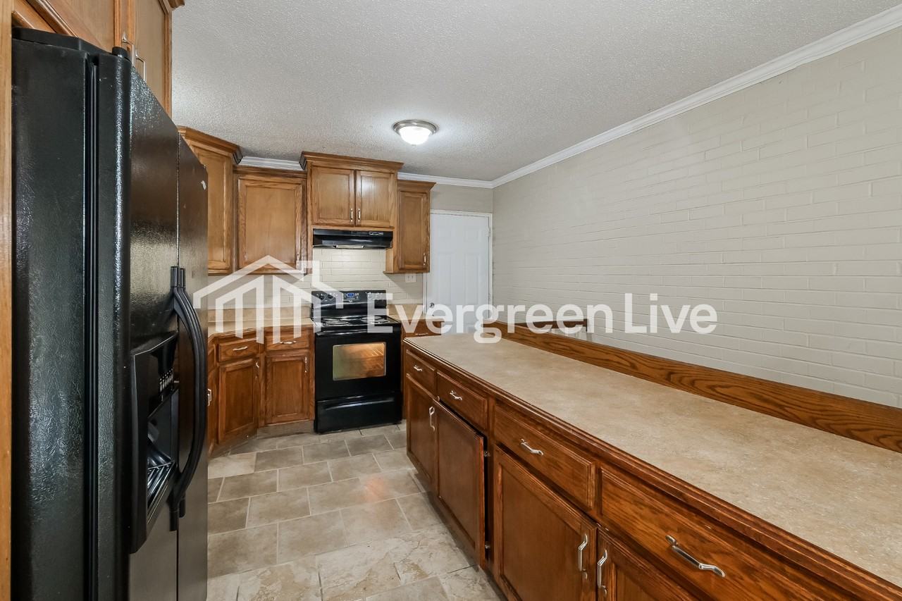 3106 E 94th St - Photo 6 of 15