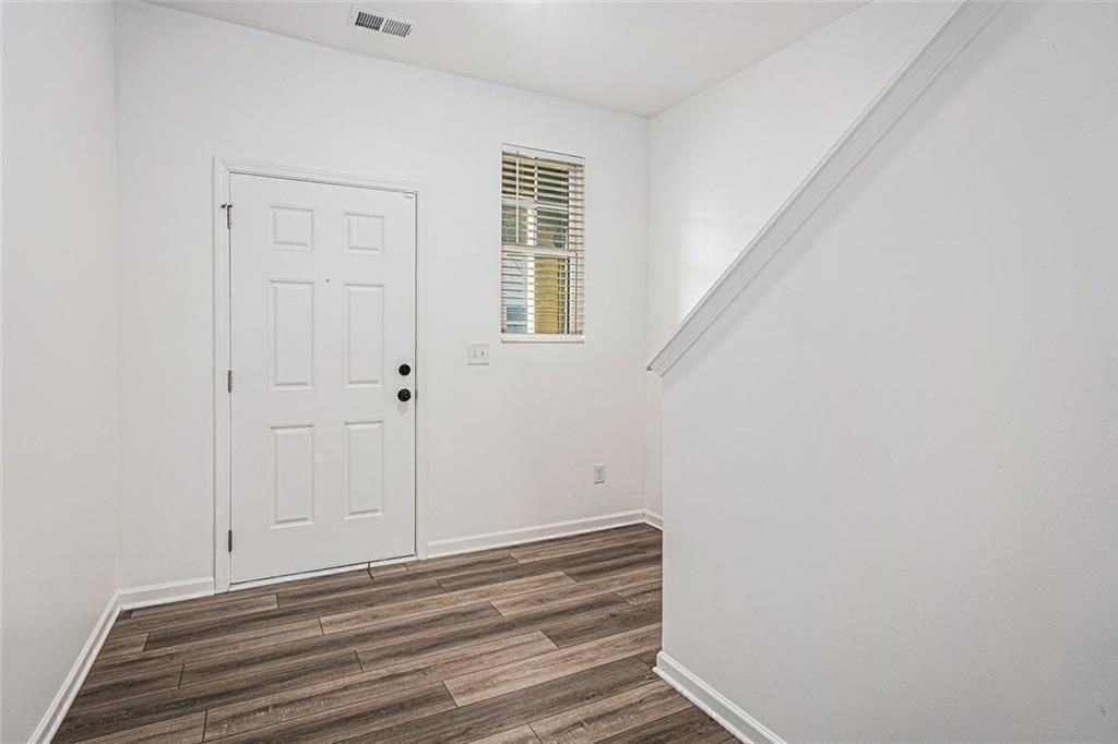 308 Penn Station Way - Photo 5 of 16