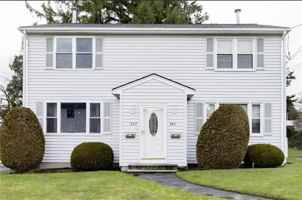 featured image of 245 Hazelton St