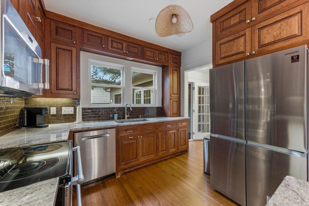 1601 Alta Vista Ave - Photo 2 of 3