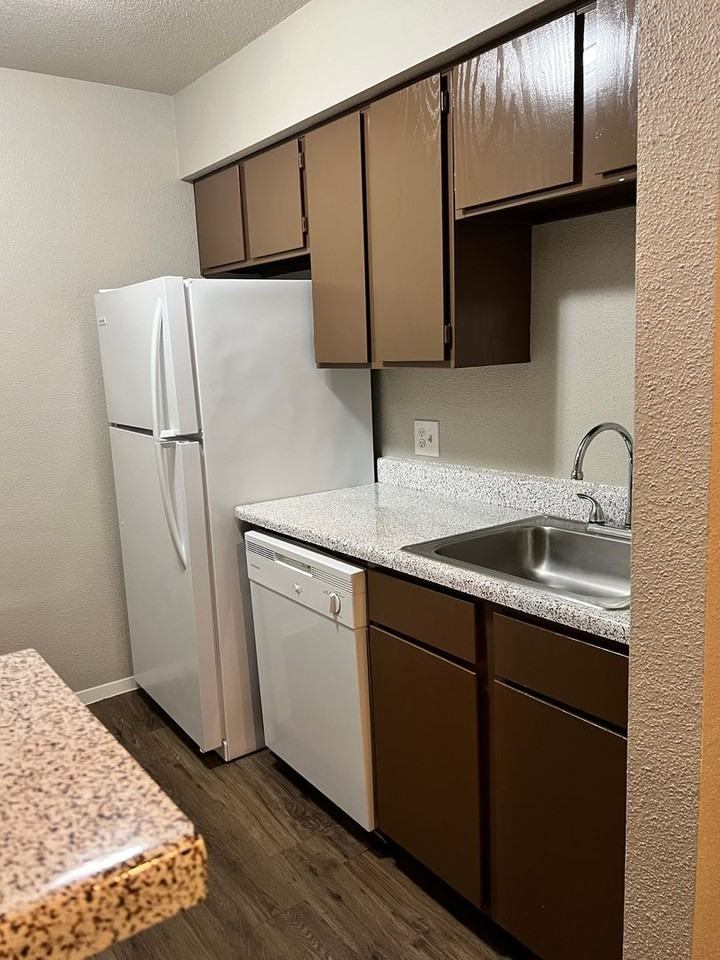 Settlers Cove - Photo 2 of 34