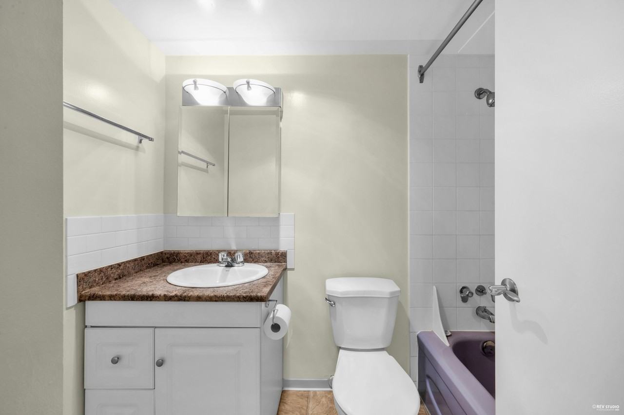 FERNDALE COURT - Photo 7 of 50