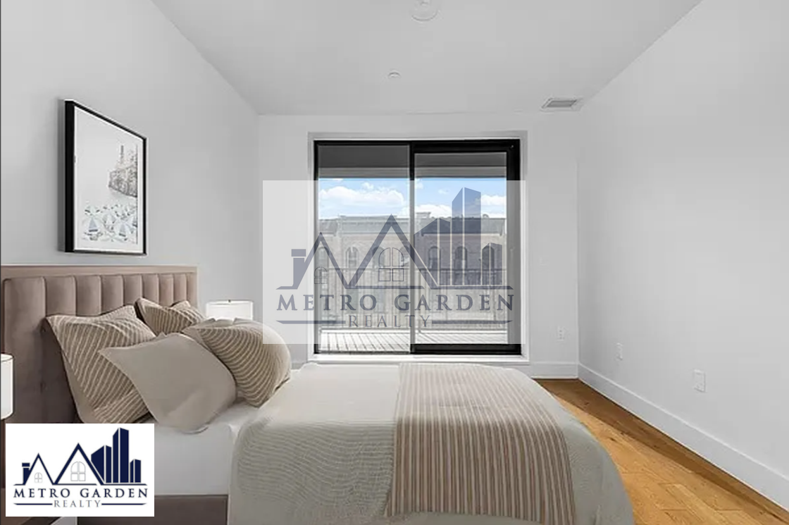 499 Evergreen Avenue #4A - Photo 3 of 17