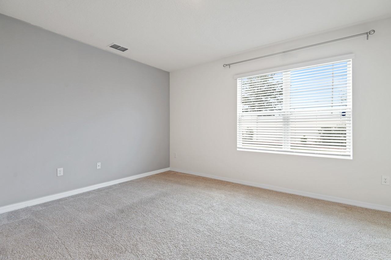 304 Boardwalk Avenue - Photo 7 of 17