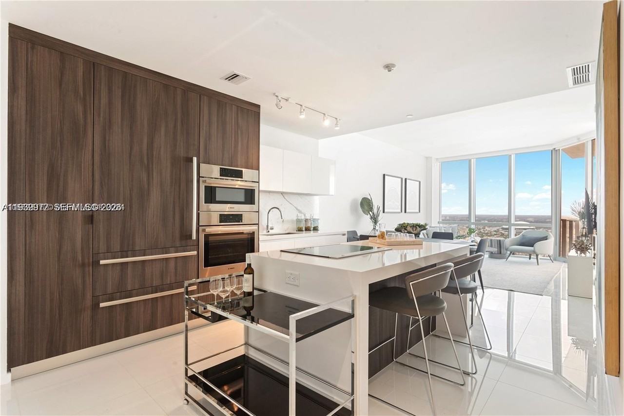 NE 1st Ave & NE 8th St - Photo 6 of 13