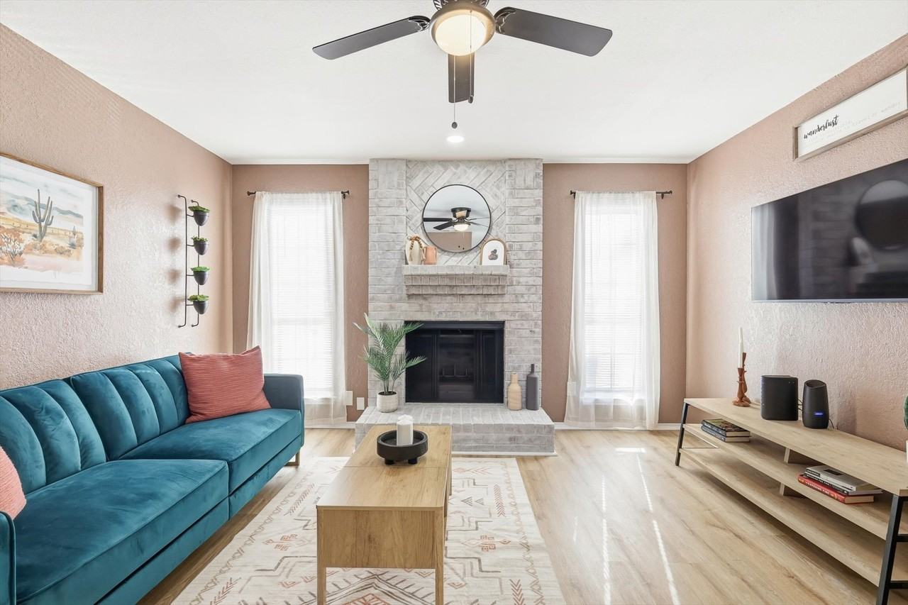 2160 E Arkansas Ln #2160 - Photo 6 of 32