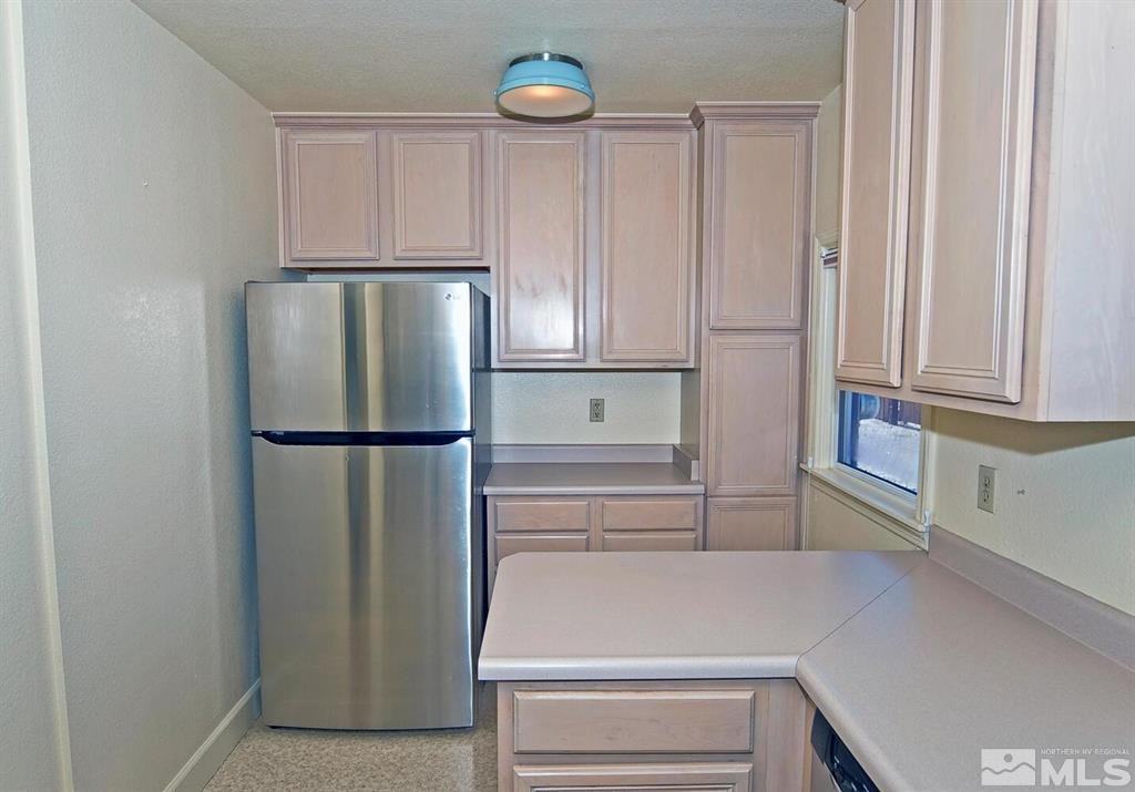 1588 Mono Ave #NA - Photo 6 of 17