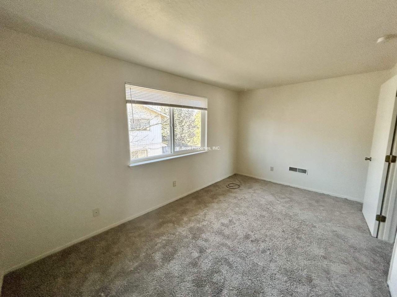 1476 Hussman Ave #C - Photo 6 of 12