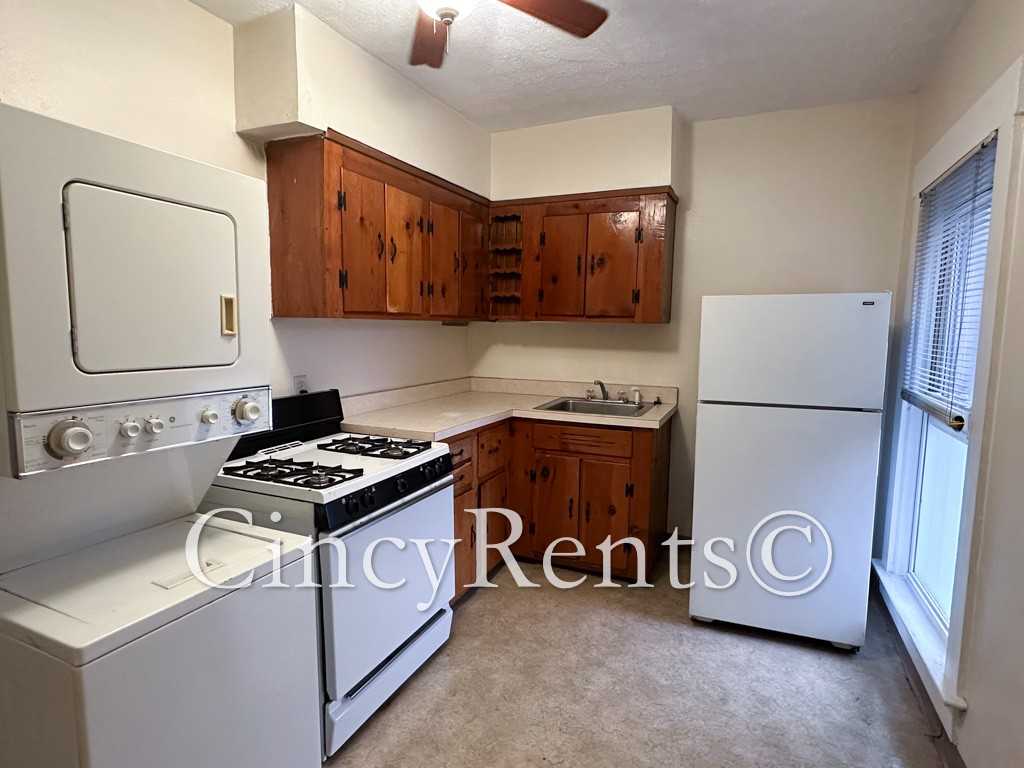 3540 Columbia Pkwy #3 - Photo 6 of 15