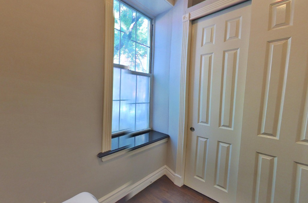 351 W 21st St #1 - Photo 3 of 6