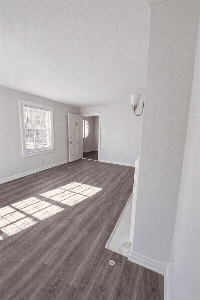 1004 Linda Vista Ave #4 - Photo 4 of 5