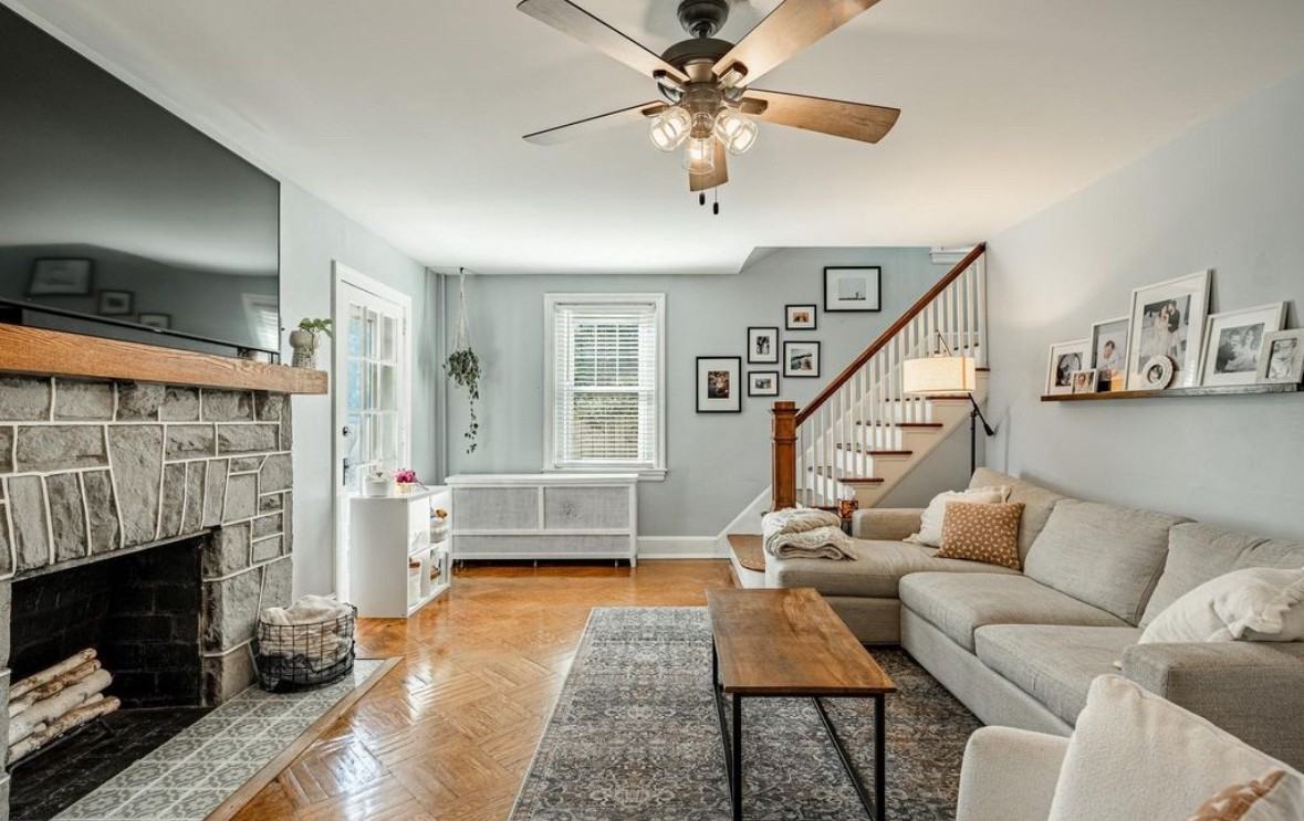 915 W Chester Pike #NA - Photo 2 of 12